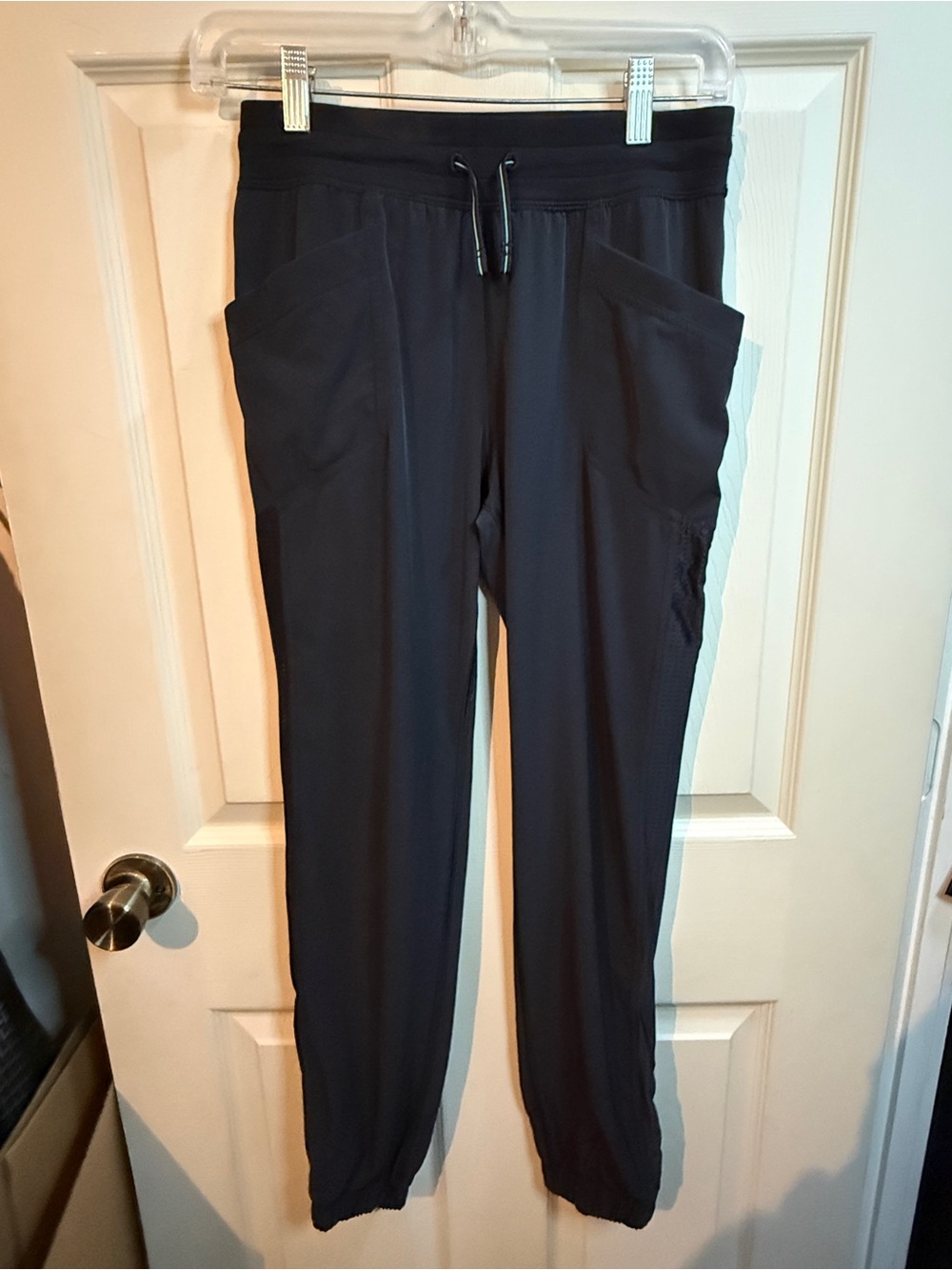 Ivivva by Lululemon Girls Black Jogger Zipper Cuff